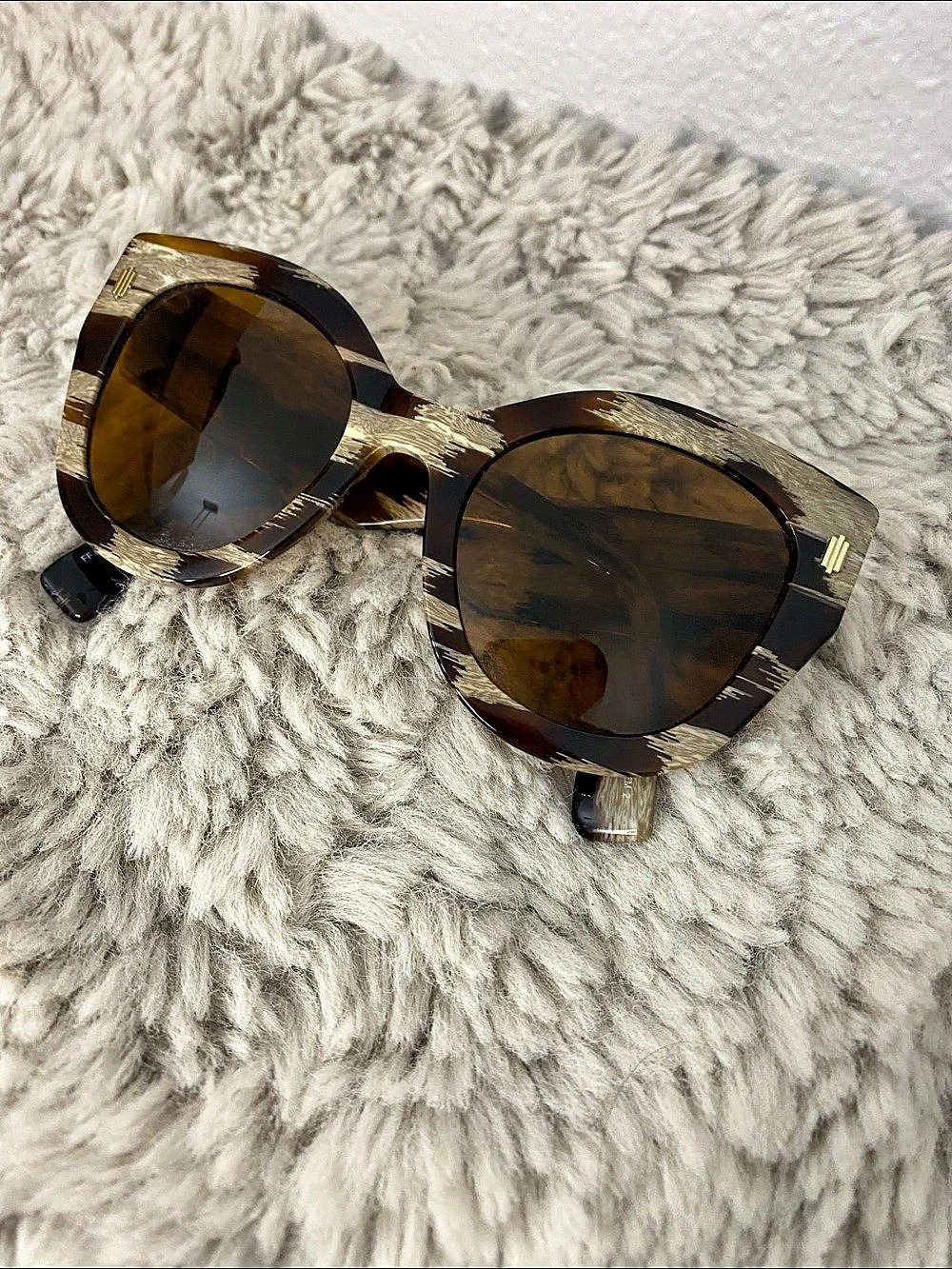 Fendi Roma sunglasses Brown & Gold